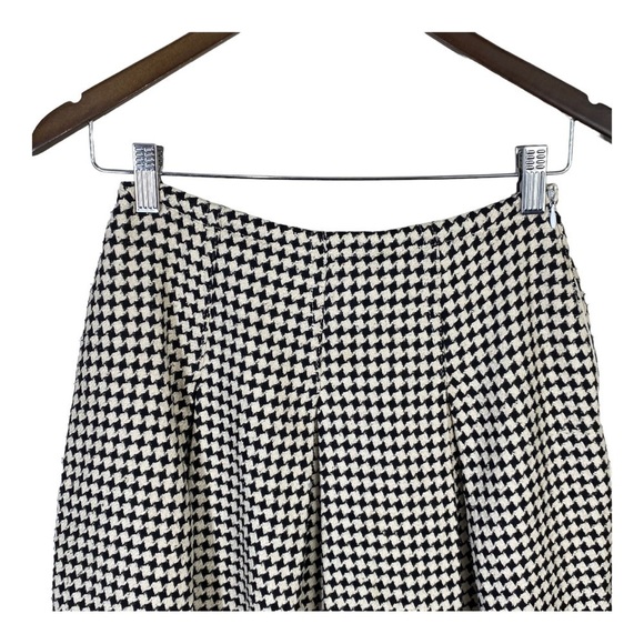 Ports Designs Vintage Off White and Black Houndstooth Knit Silk Pleated Skirt 2 - Picture 4 of 7